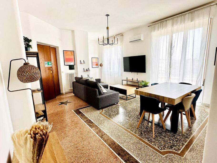 Attico Lussuoso Roma Centro Apartment Екстериор снимка